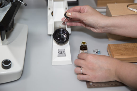 The RealReal Gem Lab Refractometer