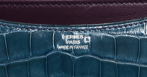 Hermès 4 Men - Hermes logo stamp as seen in Constance bag. 1 fake and 2  authentic. Can you spot the fake one?