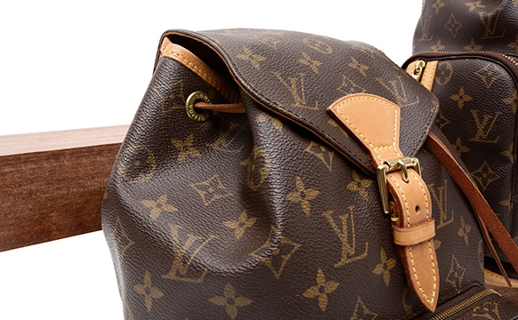 how to know if a louis vuitton backpack is real