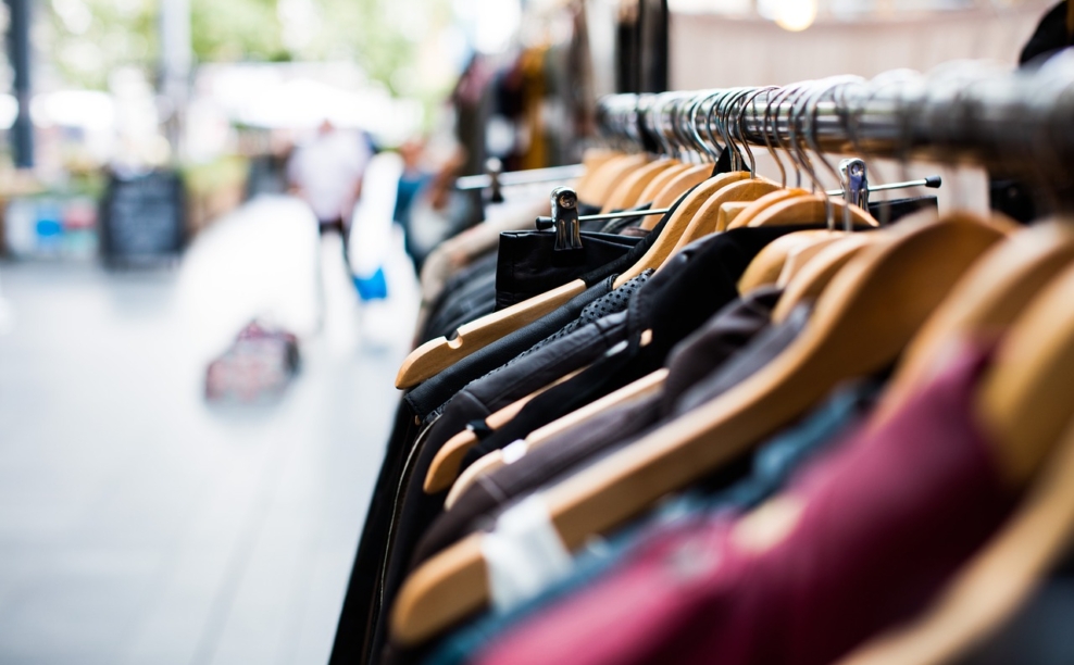 Luxury resale by region